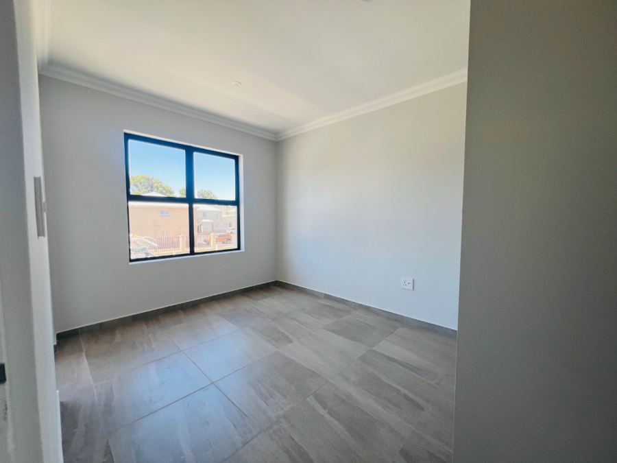 2 Bedroom Property for Sale in Table View Western Cape